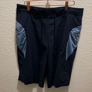 Hylete Black and Blue Athletic Shorts Size Large